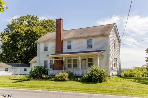 8 Old York Rd, East Amwell Twp, NJ 08551