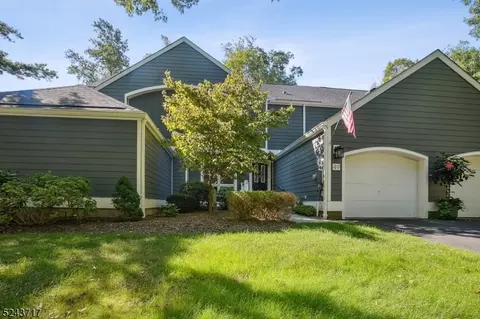 49 Sherwood Dr, Morristown, NJ 07960