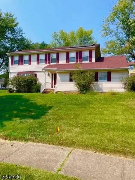 5 Little Cir, Lawrence Township, NJ 08648