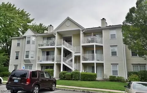 455 Poets Way, Mahwah, NJ 07430
