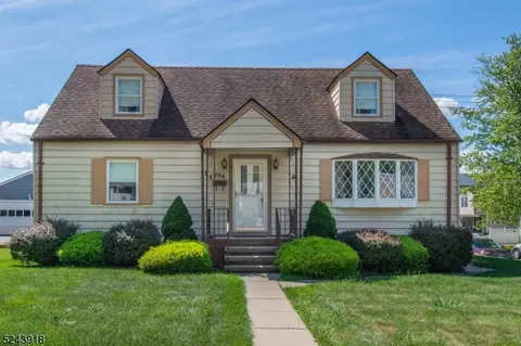 404 E Mcfarlan St, Dover, NJ 07801