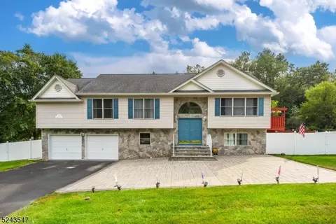 2 Dolores Pl, Mine Hill, NJ 07803