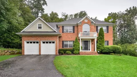 11 Fox Hill Ln, Mountain Lakes, NJ 07046