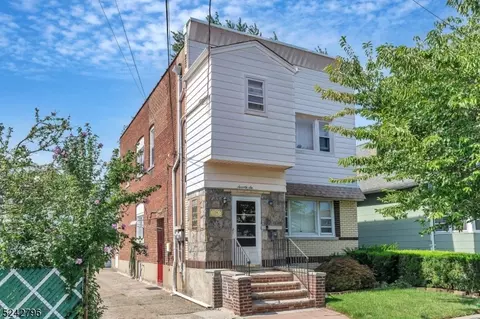 76 Avenue A, Lodi, NJ 07644