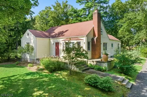 10 Huyler Rd, Somerville, NJ 08876