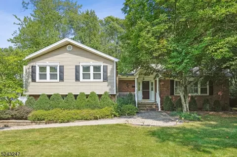 286 Brooklake Rd, Florham Park, NJ 07932