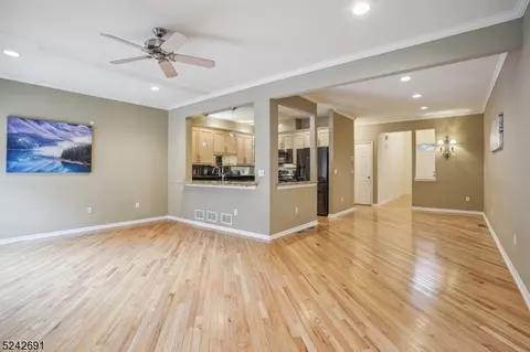 114 Jillian Blvd, Parsippany-troy Hills Twp, NJ 07054