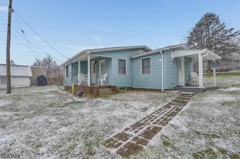 215 Main St, Mansfield Twp, NJ 07865