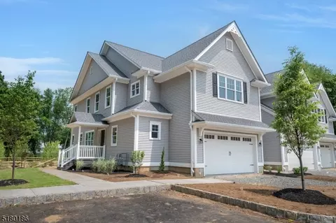 75 Main St #4, Roxbury Twp, NJ 07876