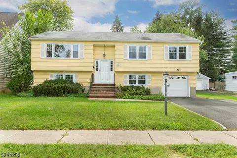 16 Keansburg Rd, Parsippany-troy Hills Twp, NJ 07054