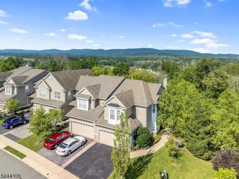 63 Indigo Rd, Hackettstown, NJ 07840