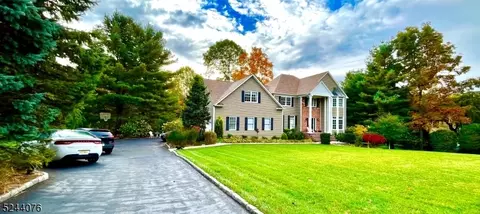 15 Olde York Rd, Randolph, NJ 07869