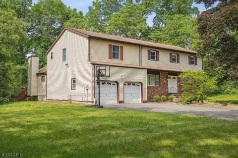 20 Stafford Ter, Parsippany-troy Hills Twp, NJ 07054