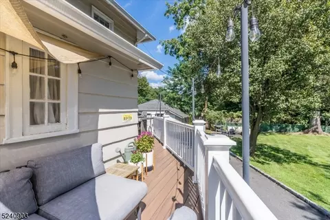 29 Laurel Pl, Montclair, NJ 07043 photo 18