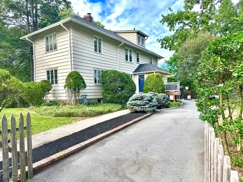 29 Laurel Pl, Montclair, NJ 07043 photo 30