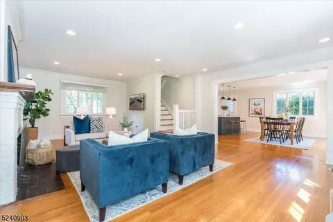 29 Laurel Pl, Montclair, NJ 07043 photo 9