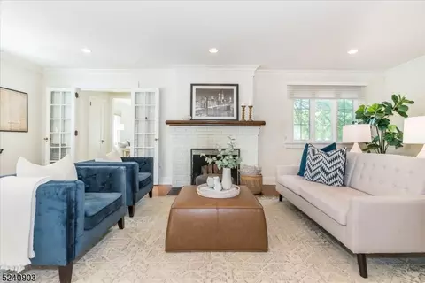 29 Laurel Pl, Montclair, NJ 07043 photo 6