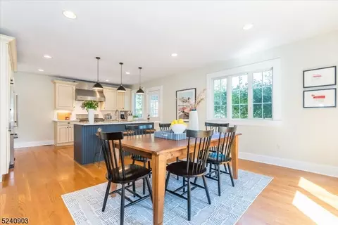 29 Laurel Pl, Montclair, NJ 07043 photo 16