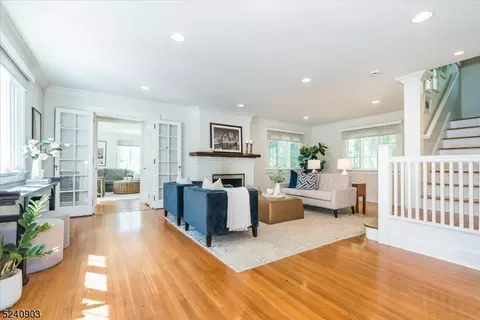 29 Laurel Pl, Montclair, NJ 07043 photo 5