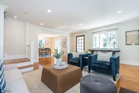 29 Laurel Pl, Montclair, NJ 07043 photo 8