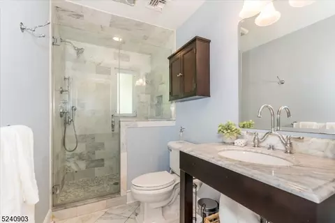 29 Laurel Pl, Montclair, NJ 07043 photo 21