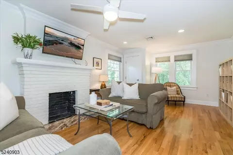 29 Laurel Pl, Montclair, NJ 07043 photo 23