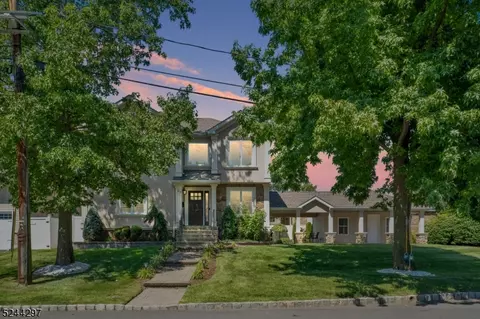 53 Commonwealth Rd, Kenilworth, NJ 07033