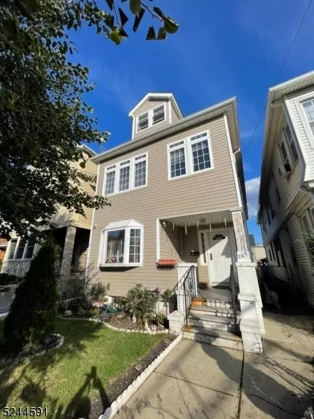 703 Jefferson Ave, Elizabeth, NJ 07201