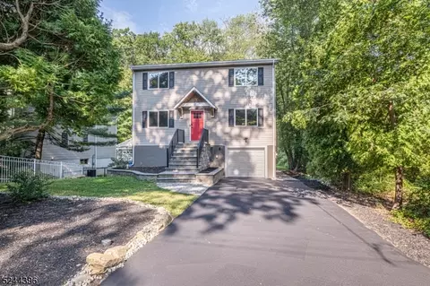 9 Rock Ridge Rd, Denville, NJ 07834