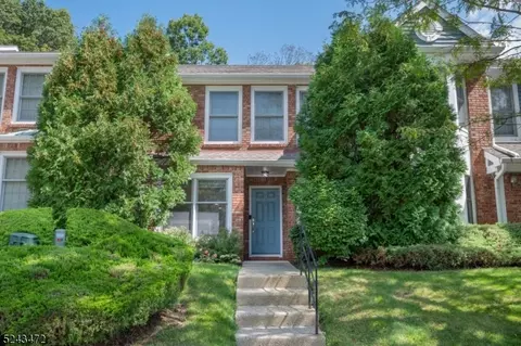 108 Laurelwood Ct, Rockaway, NJ 07866