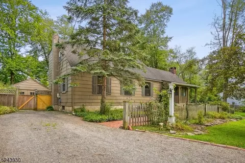 36 Harwood Ave, Berkeley Heights, NJ 07922