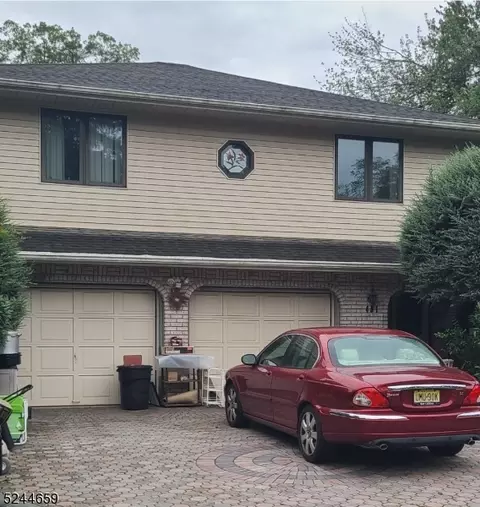 491 Stalevicz Ln, Rahway, NJ 07065