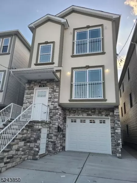 250 Bond St, Elizabeth City, NJ 07206
