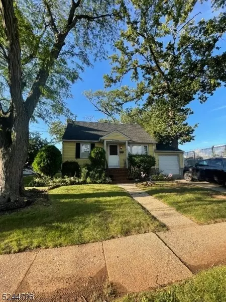 819 E 2nd Ave, Roselle, NJ 07203