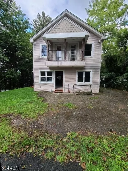 53 Point Pleasant Rd, Hopatcong, NJ 07843
