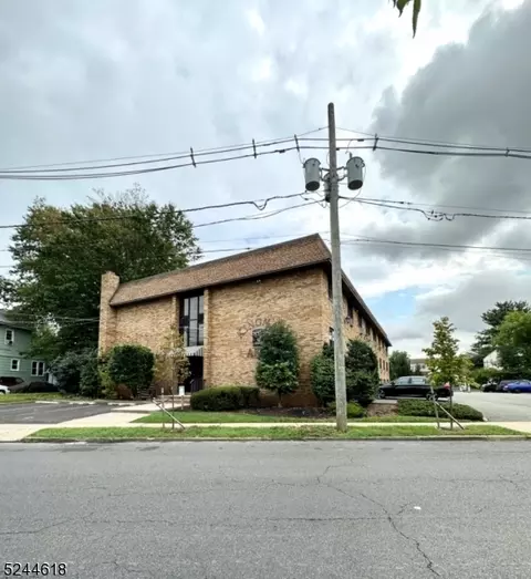 45 Hussa St #15, Linden, NJ 07036