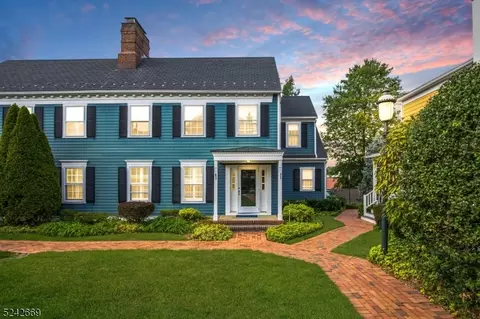 53 Murray Hill Sq, New Providence, NJ 07974