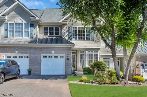 82 Loft Dr, Martinsville, NJ 08836
