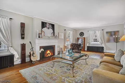 24 Georgian Rd, Morristown, NJ 07960