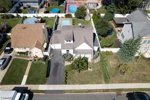 218 Grove Ave, Woodbridge Twp, NJ 07095