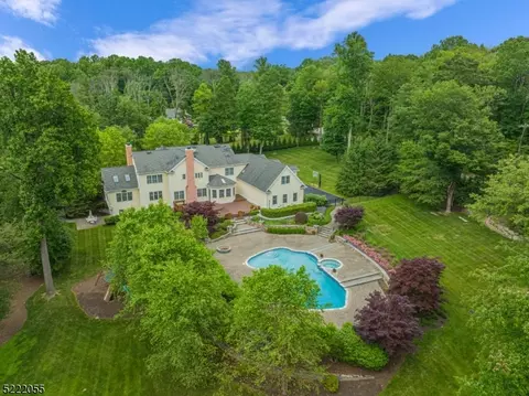 2 Combs Hollow Rd, Mendham Twp, NJ 07945