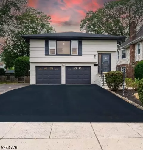 428 1st St, Westfield, NJ 07090