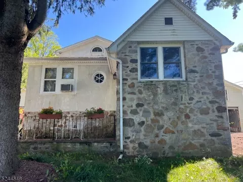 166 Jackson Valley Rd, Oxford, NJ 07863