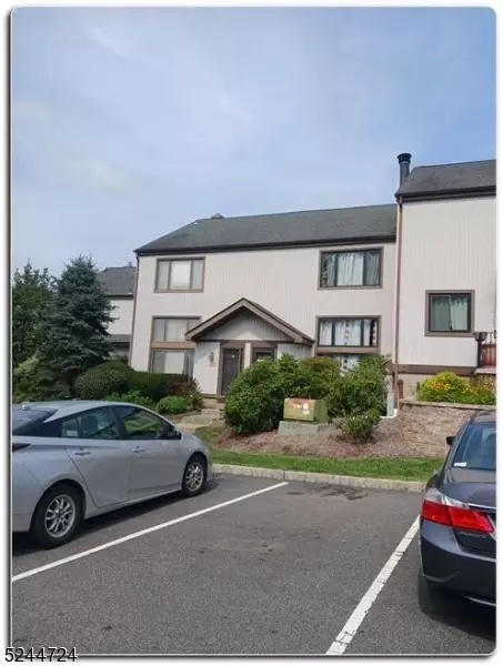 19356 Dell Pl, Stanhope, NJ 07874