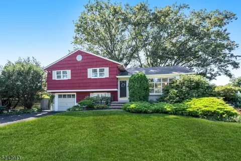 161 Church Ln, Wayne, NJ 07470