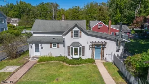 20 Beaver Run Rd, Lafayette, NJ 07848