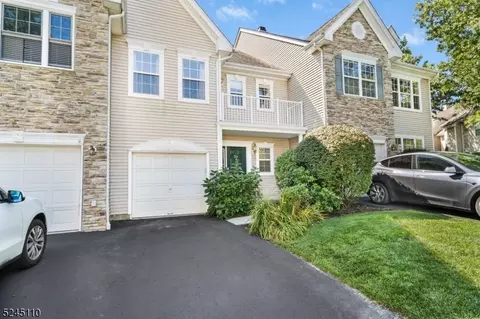 24 Musket Dr, Basking Ridge, NJ 07920