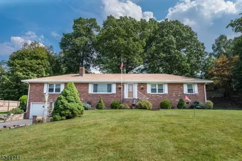 7 Cliff Rd, Montville Twp, NJ 07082