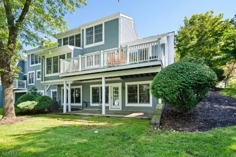 10 Timothy Ln, Bedminster, NJ 07921