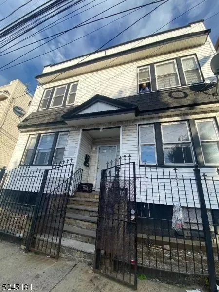 200 S 8th St, Newark, NJ 07103